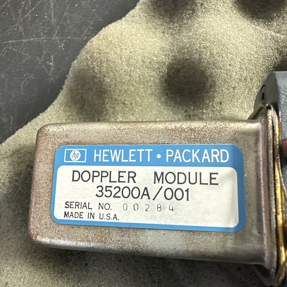 Módulo de radar HP DOPPLER 35200A/001. +12 VCC Mezclador (sin probar) Foto 2 de 4