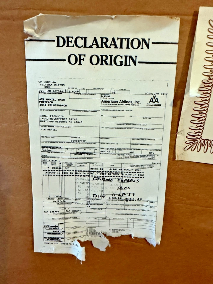 Berlin Wall Fragment AUTHENTIC Shadow Box Display 1961-1989 - Image 3 of 4