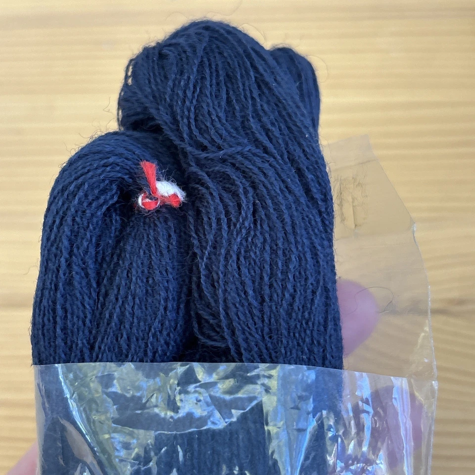3 HKS DMC BRODER MEDICIS VIRGIN WOOL THREADS: 8200 Blue, 8320 Brown, 8211 Gray - Image 3 of 4