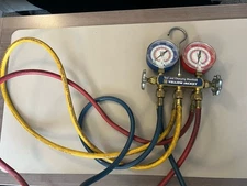 Yellow Jacket Test and Charging Manifold Gauge Set R22A R410A R404A with Hoses