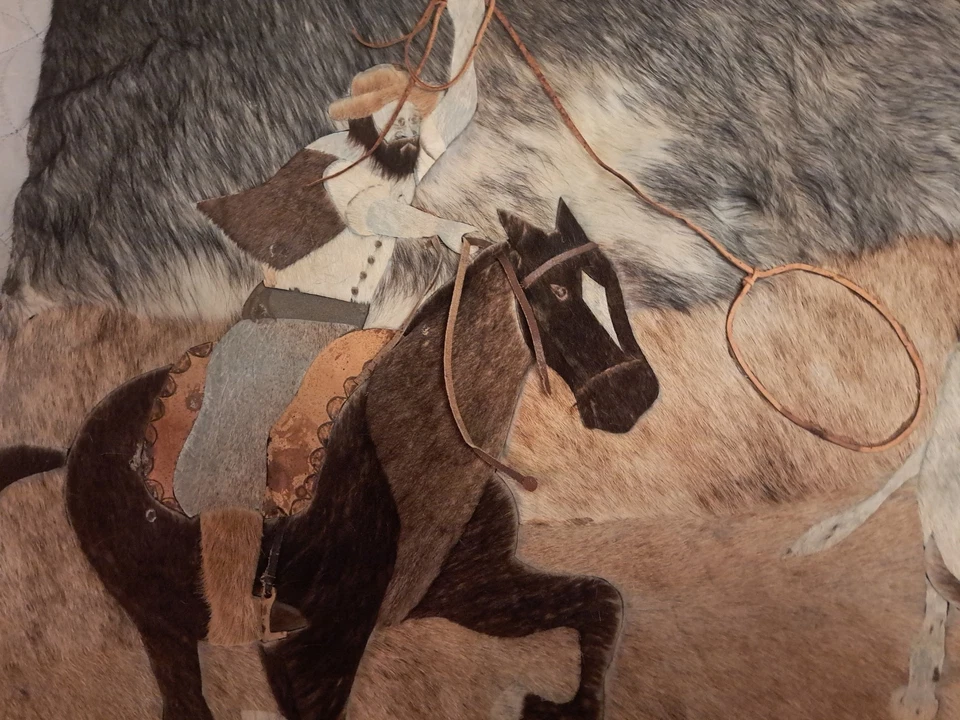Colgante de pared de vaquero de piel de vaca hecho a mano Argentina  Foto 2 de 4