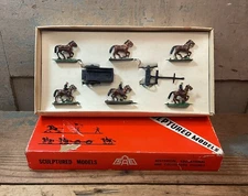 S.A.E. Sculptured Model ? The Figures Are Different From The Box Label, As Found