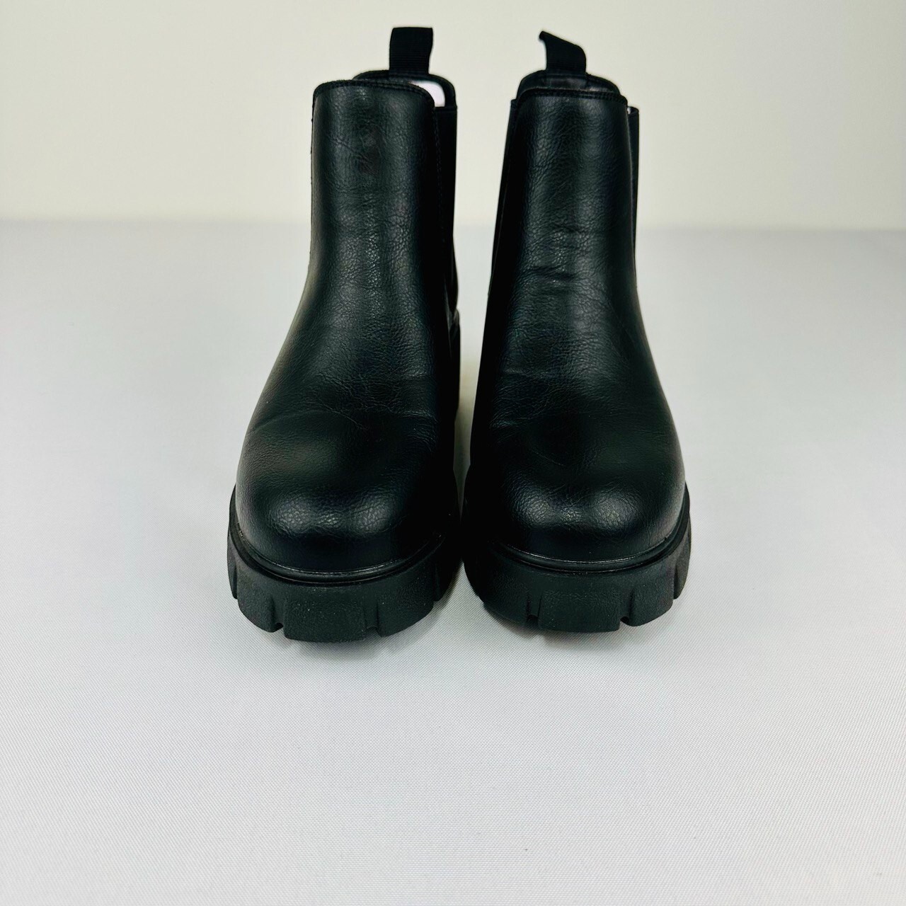 SAOLA Stivaletti donna Cushionaire Sasha Chelsea taglia 7 neri memory foam suola a strappo