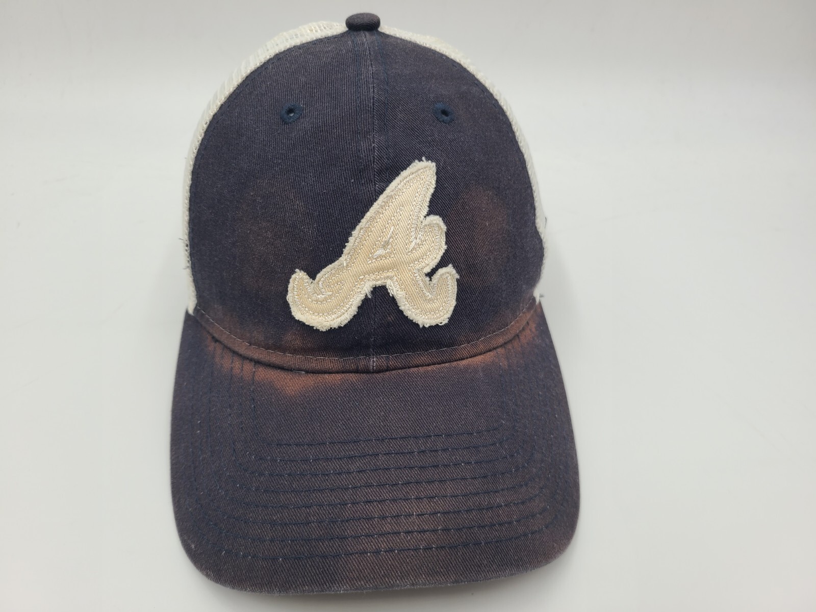 Atlanta Braves New Era 9Forty Distressed Mesh Trucker Snapback Hat Cap MLB Blue