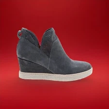 Softt Gray Wedges 9.5 Slouch Mesh Cutout Detail