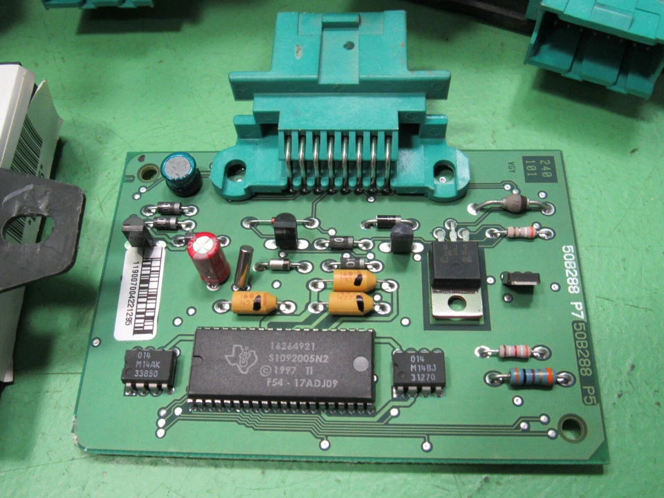 CHEVY ASTRO GMC SAFARI VAN GM ANTI-THEFT PASSLOCK VATS SECURITY MODULE 09352885 - Image 3 of 4