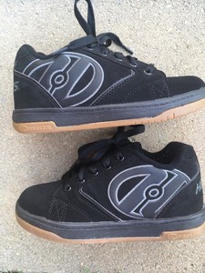 boys heelys size 2