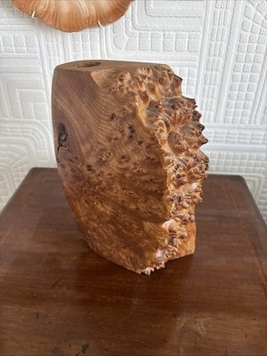Vogelaugenahorn Wurzelholz Vase / Kerzenständer - handgeschnitzt