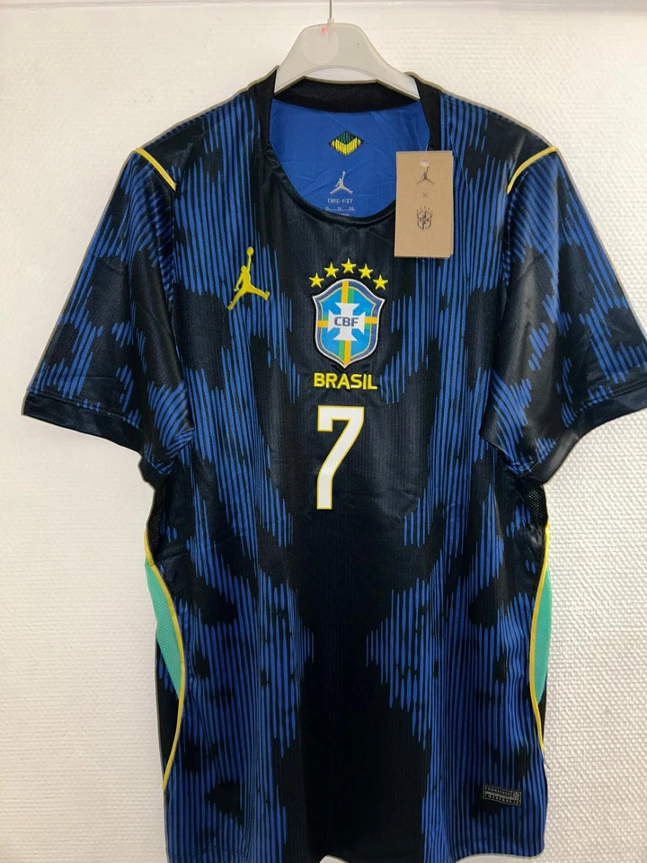 Maillot Brésil Vinicius Junior coupe du monde 2026 taille L flocage - Photo 1/4