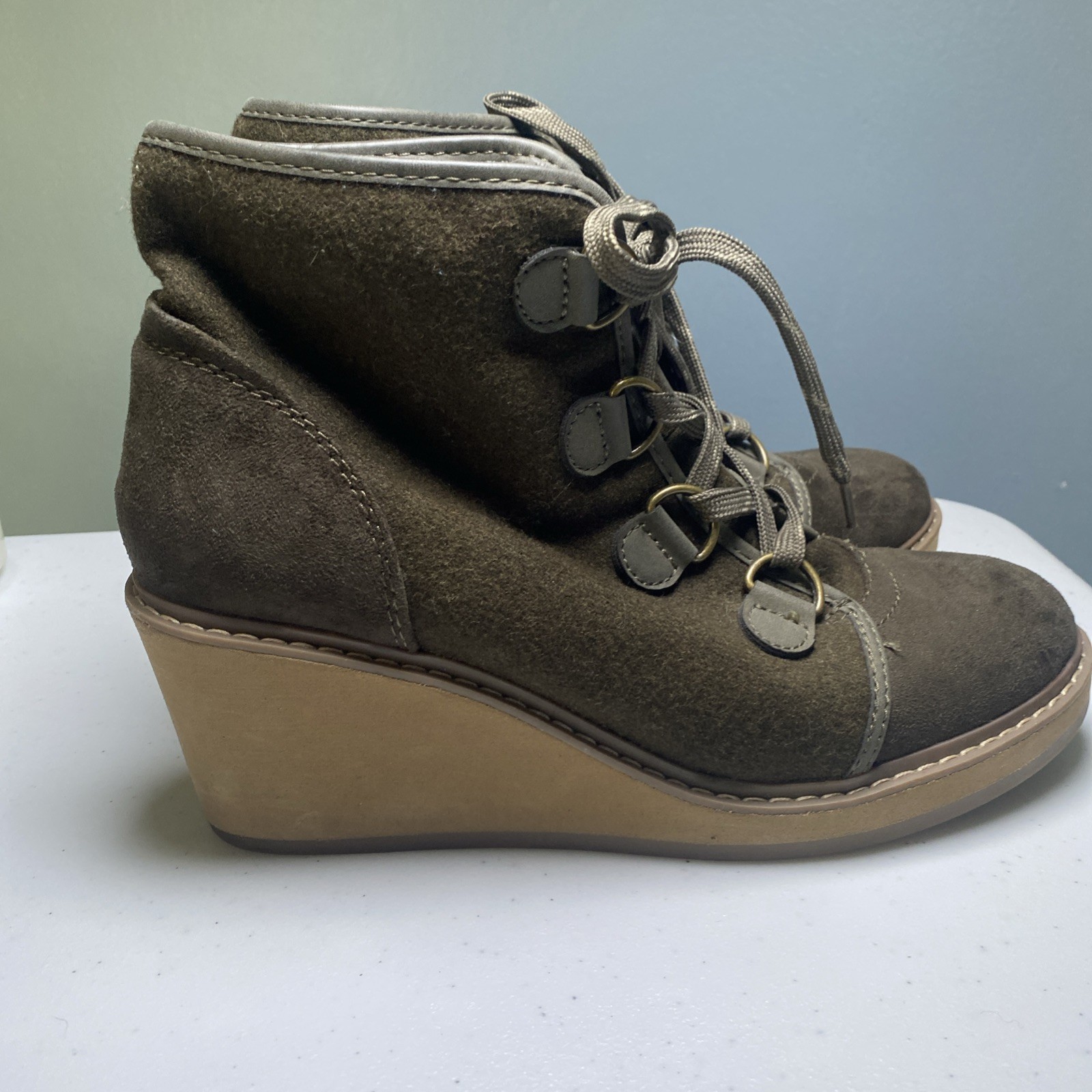 Merona Boots Womens 10 Ankle Bootie Brown Faux Leather Lace Up Wedge Heels