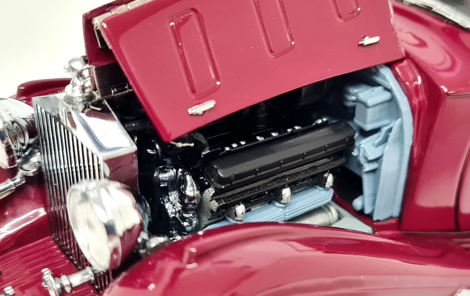 Danbury Mint 1/24 Rolls Royce Phantom III 1938 Red Diecast Scale Model Car - Image 4 of 4