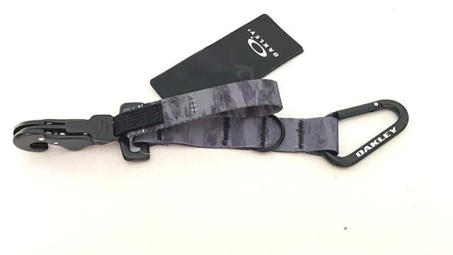 OAKLEY LARGE CARABINER 未使用 Oakley Mens Large Carabiner Keychain Accessories, Black, One