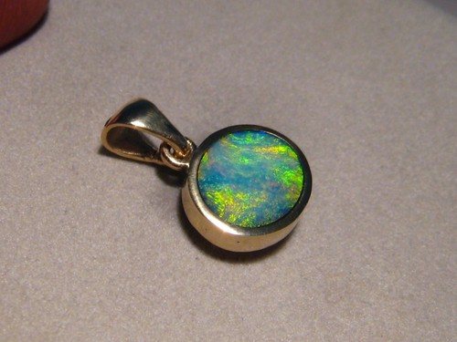 Opal Pendant , Solid 14 k Yellow Gold - Picture 8 of 11