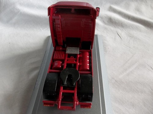 NIB Conrad #4600 Volvo FH12 Tractor 1993 World Truck Convention Model on Stand - Picture 4 of 6