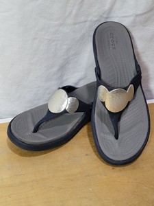crocs dual comfort sandals