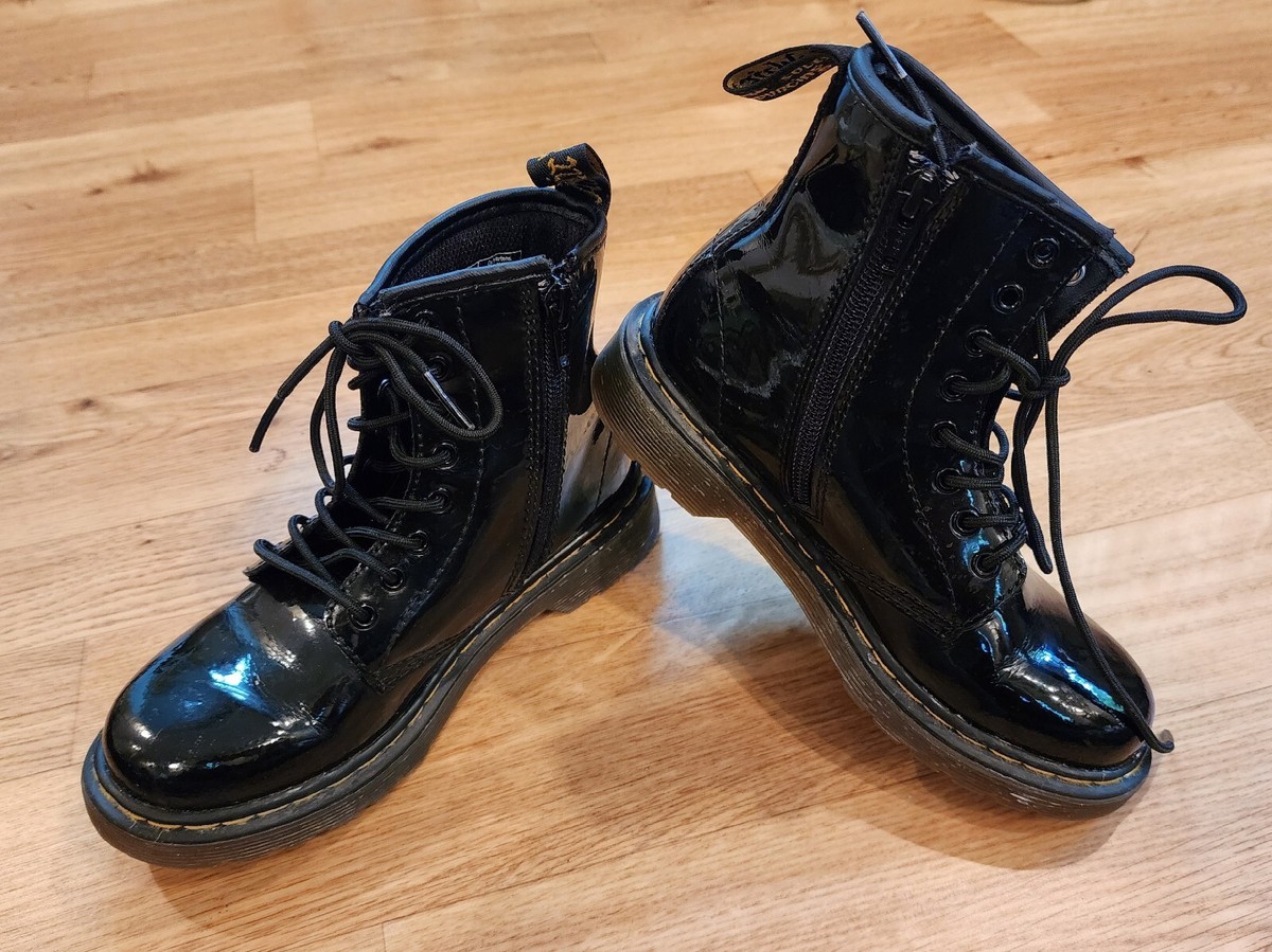 Dr. Martens Delaney Youth Black Patent Leather Boots Size US  display picture 1