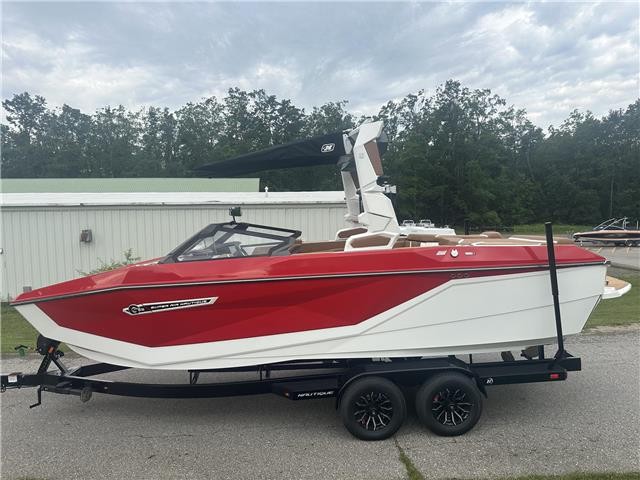2025 Nautique G23  Victory Red