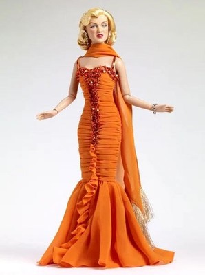 NEW Tonner Marilyn Monroe I Just Adore Conversation LE  16''  Fashion Doll Outfit