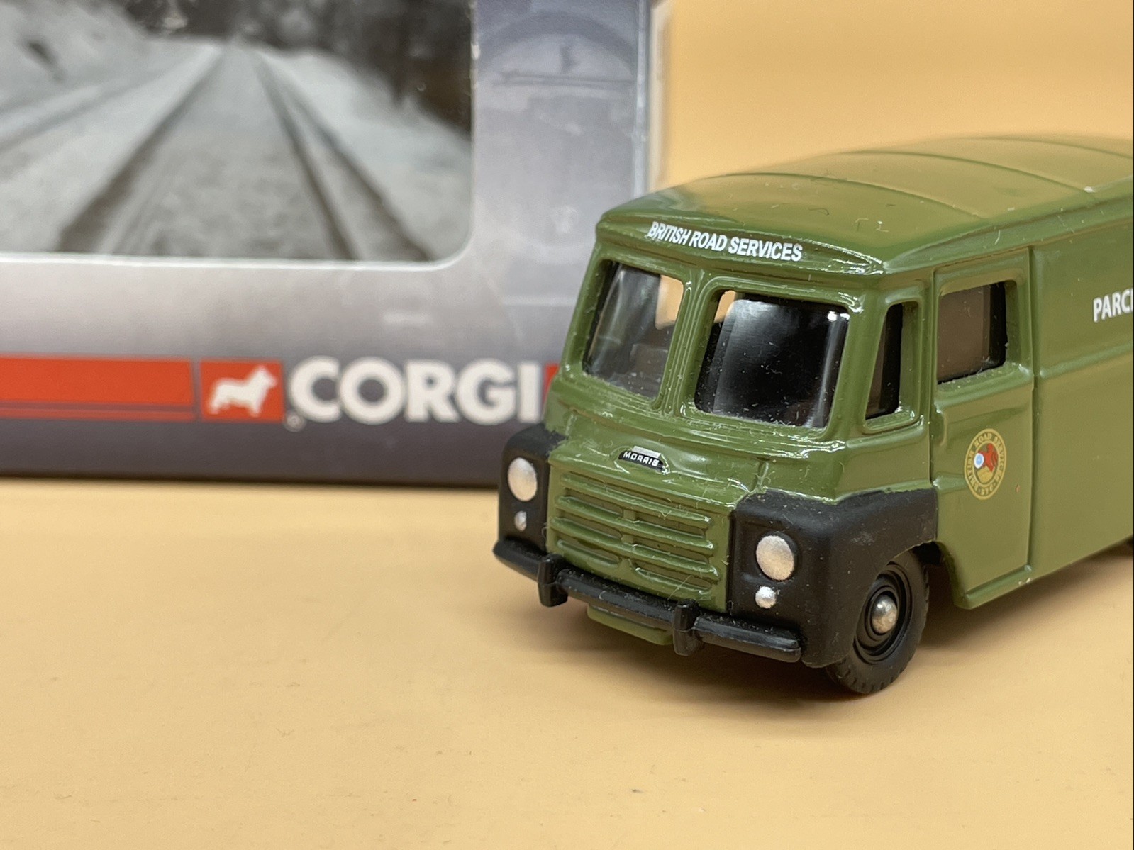Corgi Trackside Morris LD Van BRS Parcels OO Gauge 1:76 Boxed Diecast