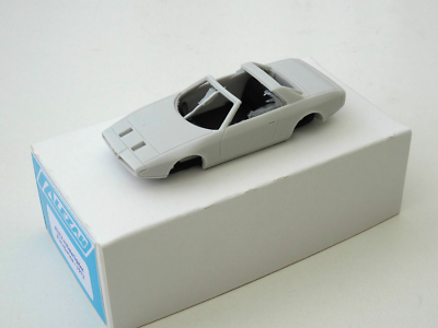 Alezan Models 1/43 - Alfa Romeo Alfetta Concept Spider 1972 - Kit Résine Gris (neuf)
