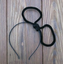 Black skinny metal hairband with bow headband