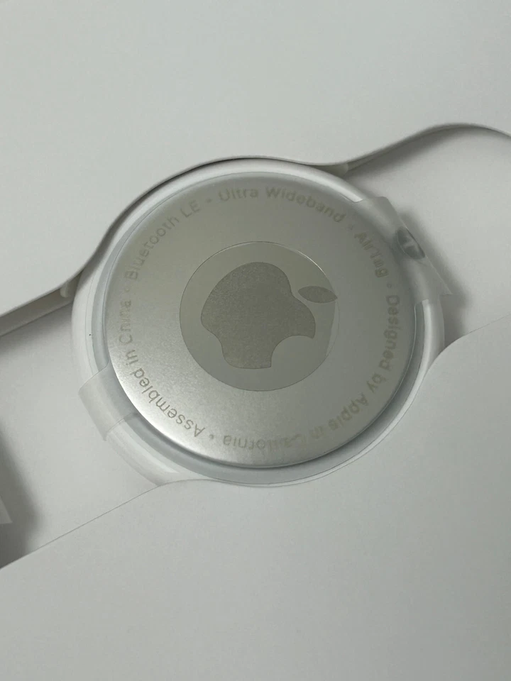 2 Pack Apple AirTag for iPhone iPad air tag Worldwide Tracker A2187 NEW! - Image 4 of 4