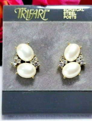 Vintage Gold Trifari Rhinestone Pearl Earrings NOC