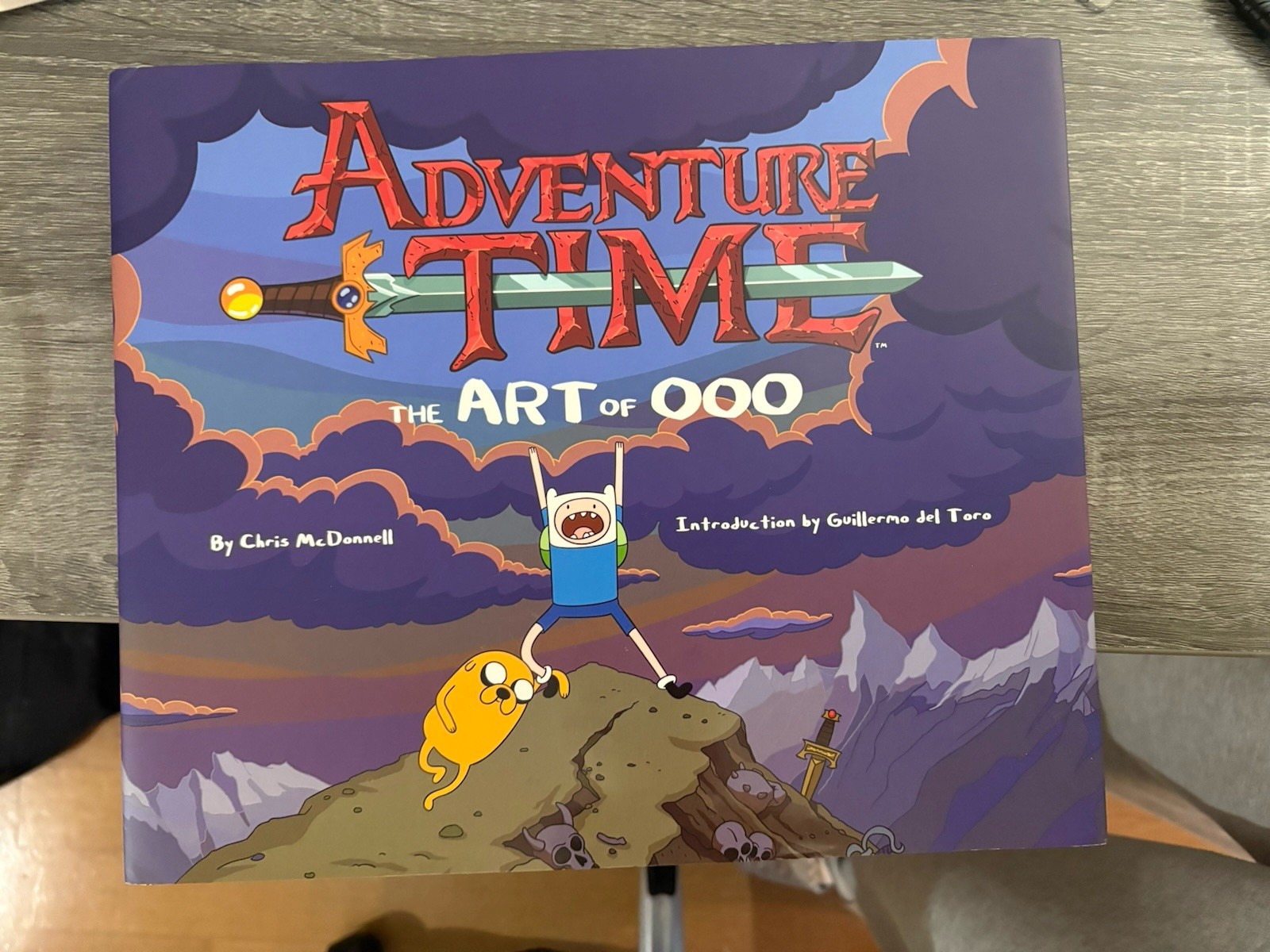 ADVENTURE TIME: THE ART OF OOO BY Chris Mcdonnell HARDCOVER