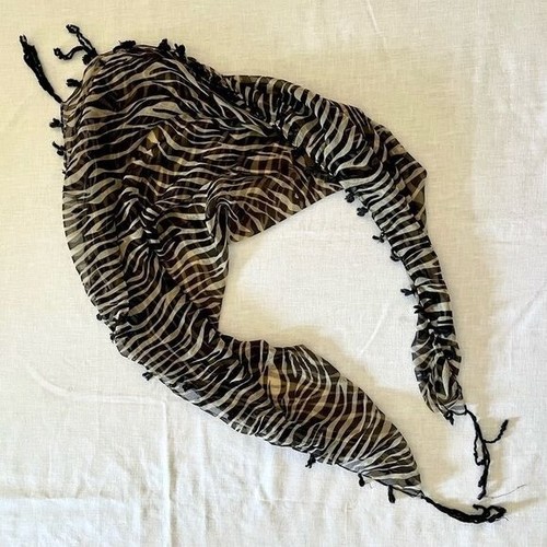 Zebra pattern sheer scarf with tassels, square - Picture 4 of 7