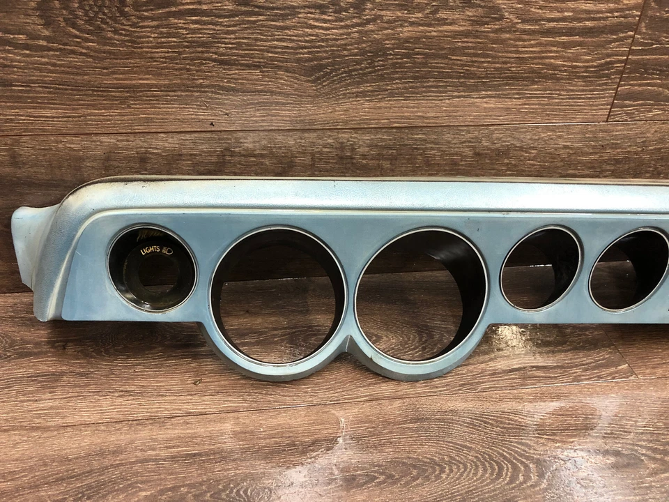 Dodge B-Series Van 1500, 2500, 3500; 1978 - 1997, спидометр, ободок приборной панели, синий - Изображение 3 из 4