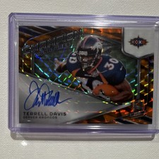 2024 Panini Spectra Champion Signatures Terrell Davis Broncos Auto Prizm /10
