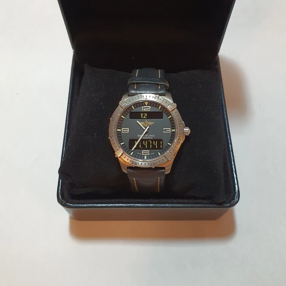 BREITLING AEROSPACE TITANIUM WATCH E 56062  SWISS MADE EXCELLENT CONDITION  - image 2 of 4