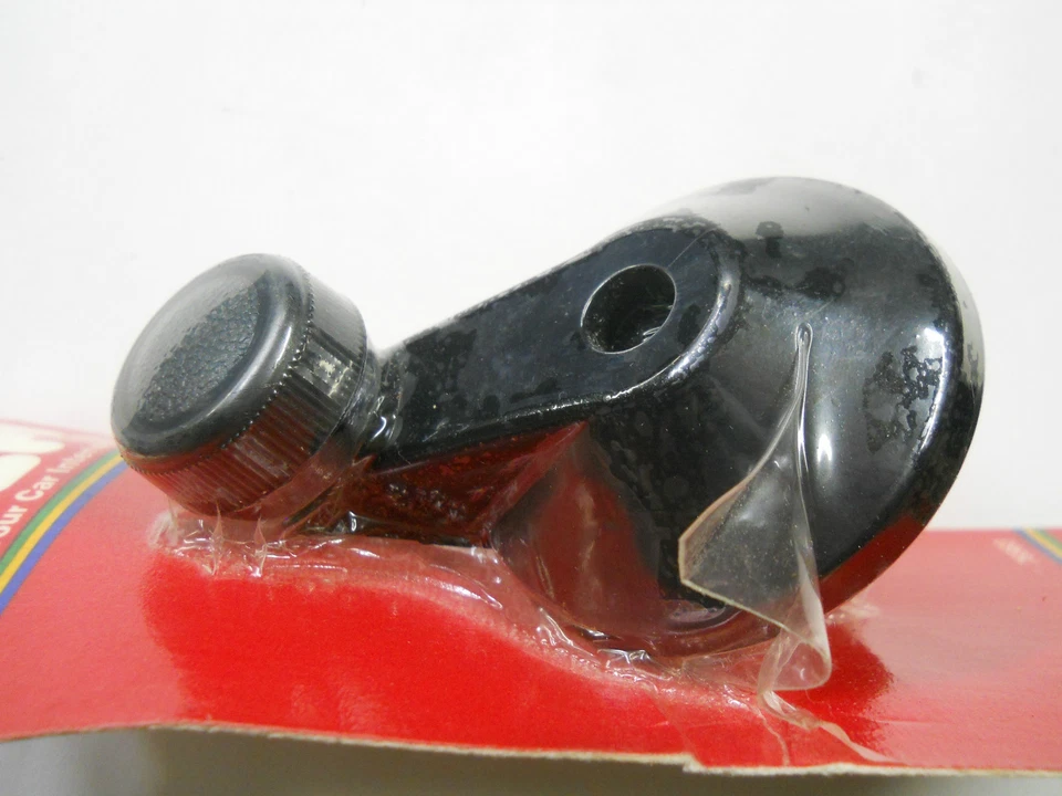 Manivela de ventana de ventilación de diseño mejorado Dorman 76983 para autos Ford y Mercury 1979-85 Foto 3 de 3