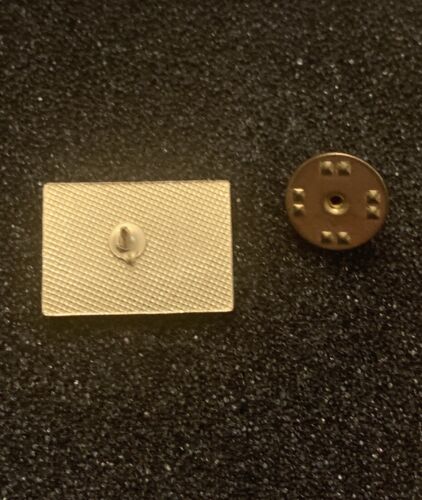 Vintage Canada Flag Acrylic Gold Tone Country Lapel Pin - SP3 - Picture 3 of 3