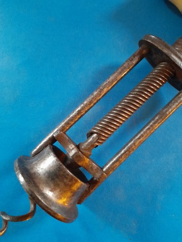 Superb Early 2 Pillar Corkscrew with Clutch - Coney's 1854 Patent - Picture 2 of 3