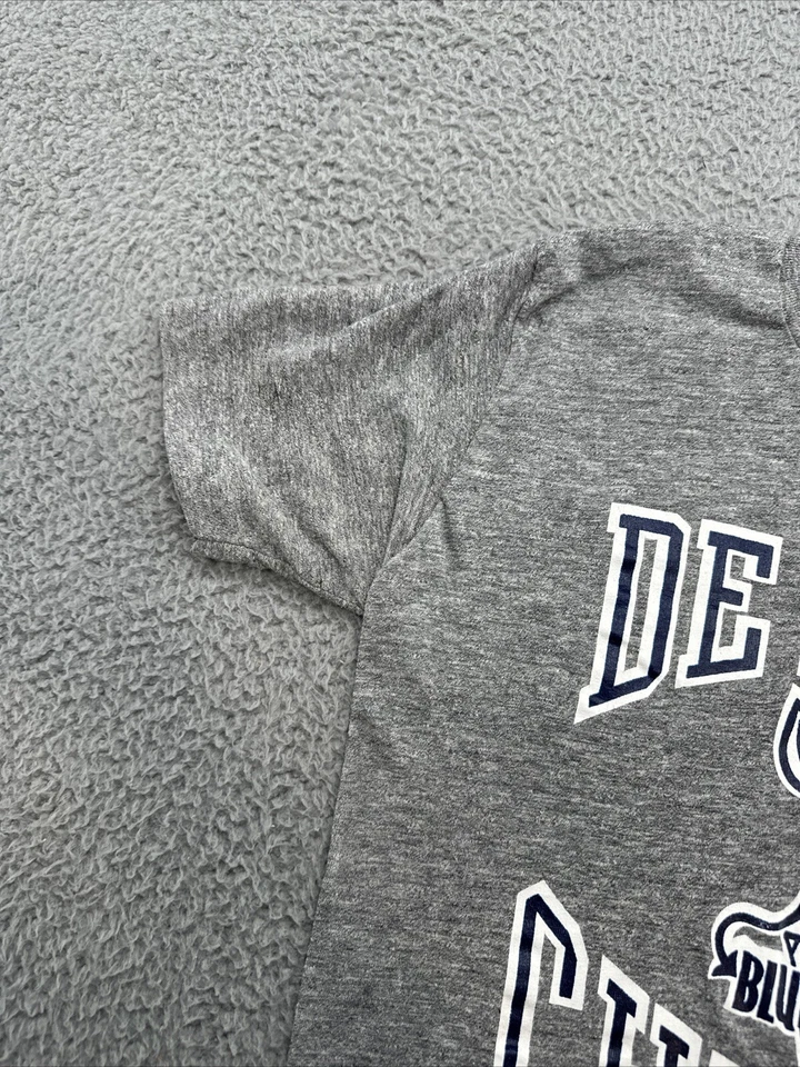 Vintage De Paul Chicago Blue Demons Basketball Shirt Single Stitch - Image 4 of 4