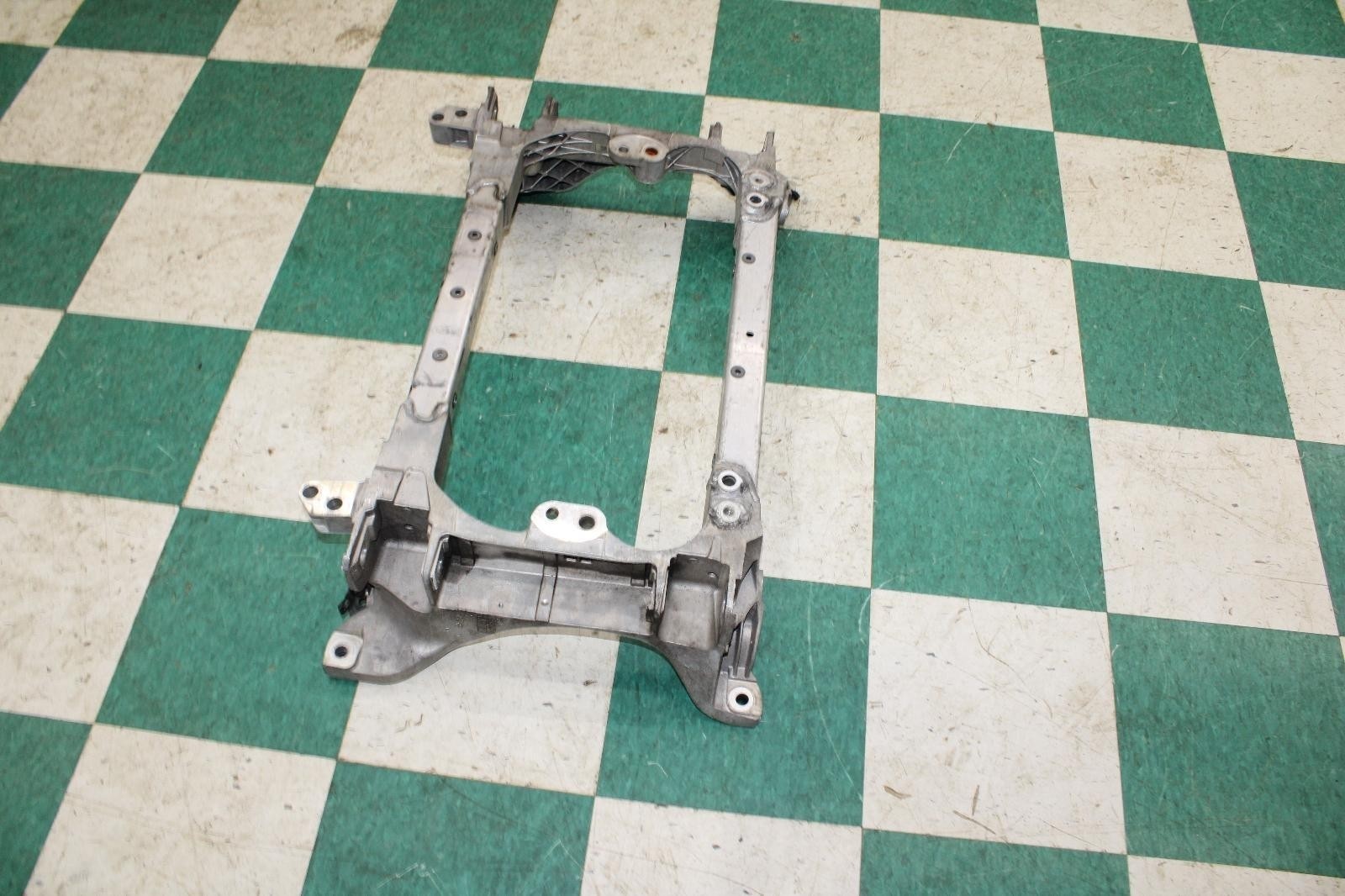 Maserati Ghibli 2014-2021 Front Engine mount