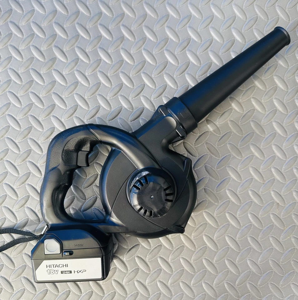 Беспроводная компактная воздуходувка Hitachi RB18DSL 18 В + аккумулятор + насадка - отличное состояние - Изображение 3 из 4