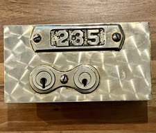 Caja fuerte antigua vintage cerradura puerta # 235 tono plata y cobre sin llave