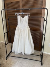 Gunne Sax by Jessica McClintock Ivory V-Neck A-Line Wedding Dress