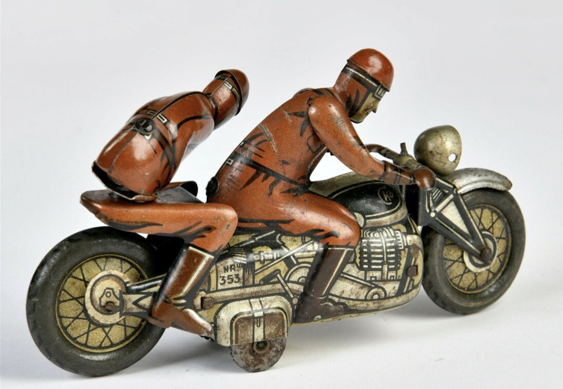 ドイツ　1940-50年代　ビンテージ　カウボーイ キャビン Vintage German Tin Lithographed Windup Dual Rider Motorcycle CKO