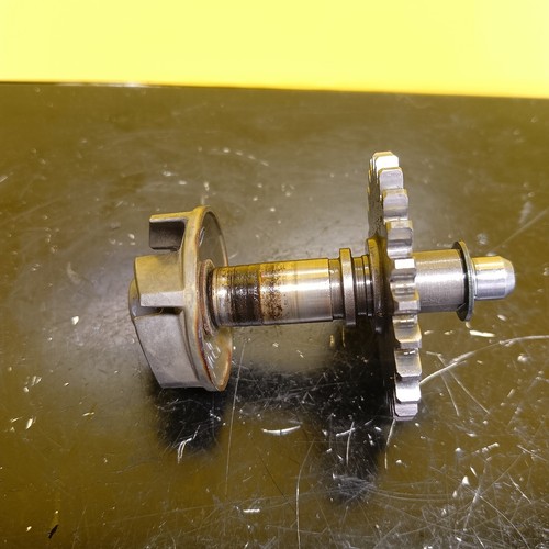PIGNON POMPE A EAU YAMAHA 85 YZ 2002 2003 2004 2005 2006 2008 2009 - Imagen 3 de 5
