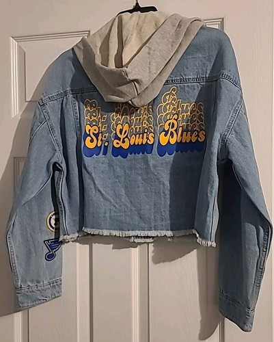 St. Louis Blues Women's Jean Jacket With Patches Brand New With Tags Womens Size - Picture 9 of 14