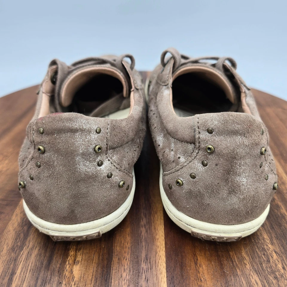 Taos Freedom Shoes Women's 7 Metallic Leather Low Top Studded Comfort Sneakers - Image 4 of 4