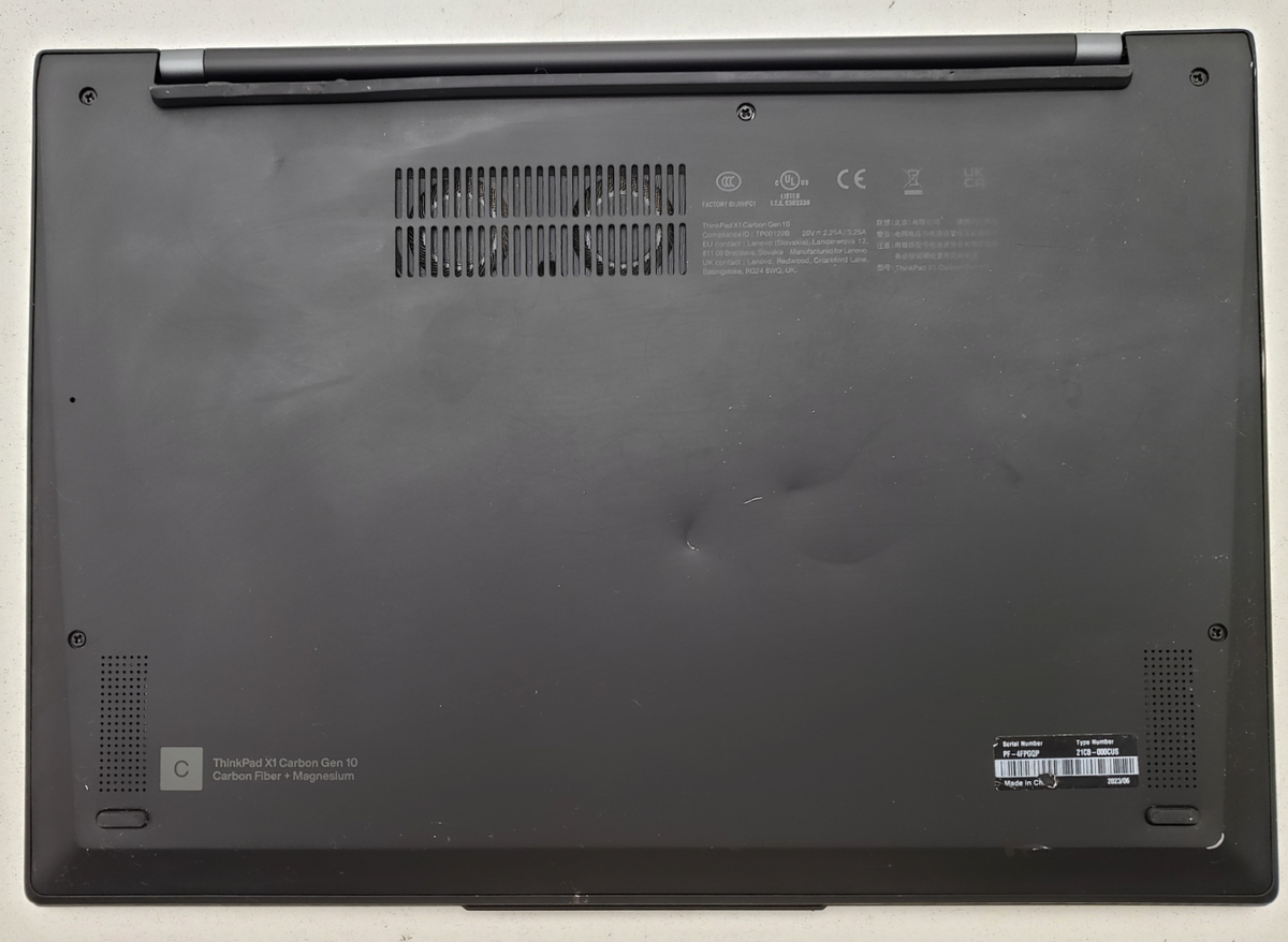 Lenovo ThinkPad X1 Carbon Gen 10 i7-1260P 16GB RAM 256GB SSD Win11
