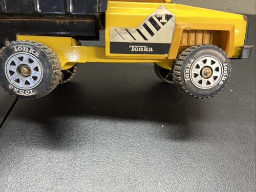 VINTAGE TONKA TRUCK DUMP TRUCK YELLOW AND BLACK PRESSED STEEL 80's - Picture 7 of 10