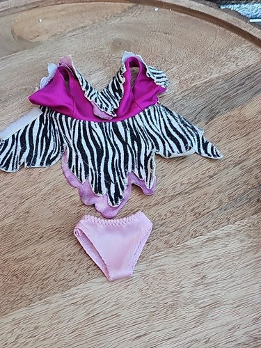 HASBRO JEM AND THE HOLOGRAMS PIZZAS OUTFIT - Picture 16 of 23