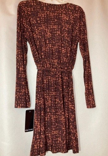 Brown & Tan Knee Length Pullover Dress V Neck Belted Waist Long Sleeve Sz M - Picture 3 of 4