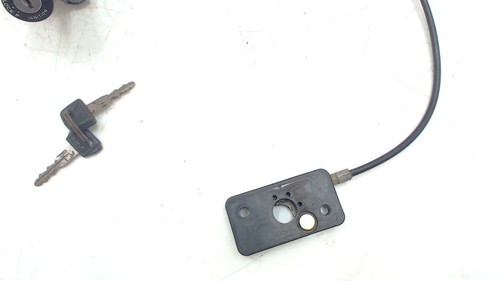SCHLOSS SET Suzuki RF 600R 1993-1997 1993 3710026D03 - Picture 2 of 3