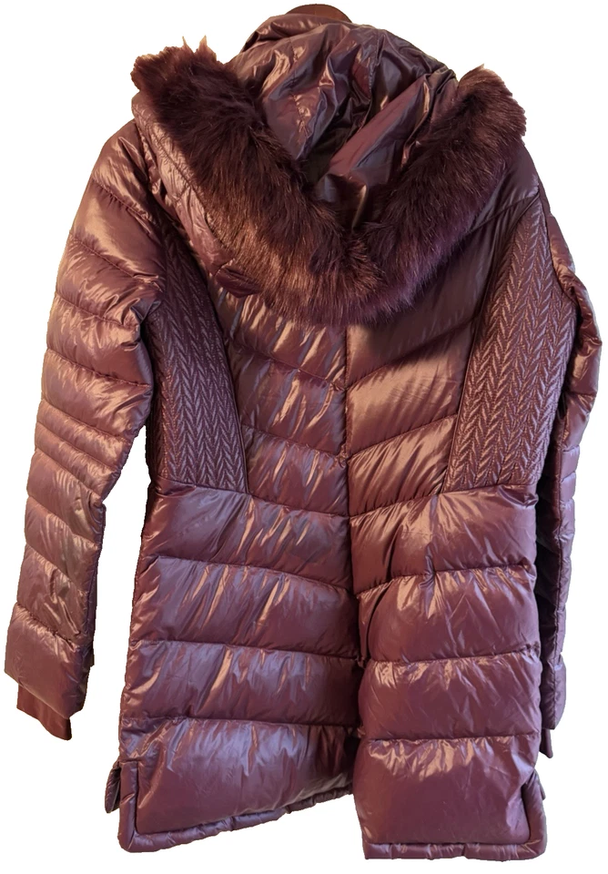 Chaqueta de plumón Curations Caravan borgoña plegable capucha extraíble piel sintética talla M Foto 2 de 4